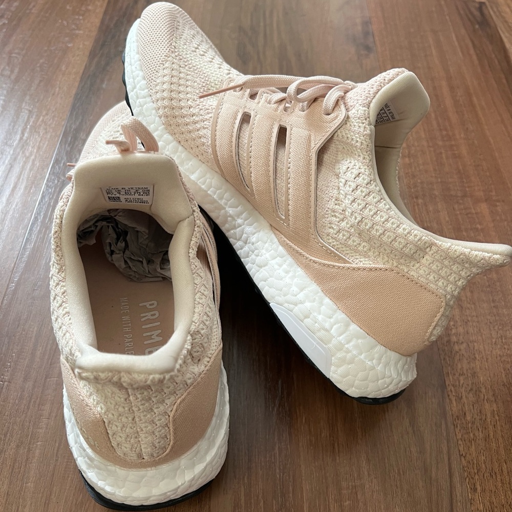 Ultra boost 5.0 DNA Women’s